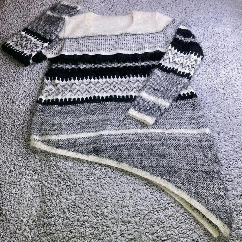 OLIVER Fuzzy Eyelash Asymmetrical Black/ Gray Fuzzy Sweater